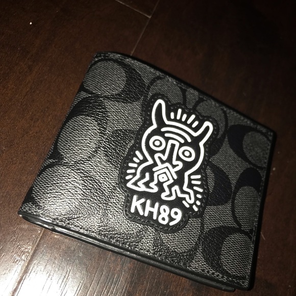 Coach wallet 😀 - Picture 2 of 4